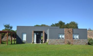 EXCELENTE PROPIEDAD EN COSTA ESMERALDA