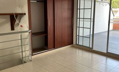 casa en venta en avenida sur. Cod V636