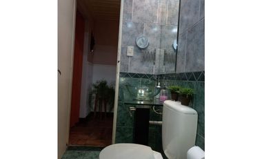 IMPECABLE CASA AMERICANA