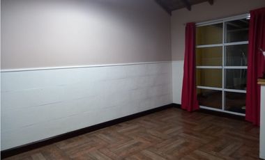 IMPECABLE CASA AMERICANA