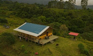SE VENDE HERMOSA FINCA CON AGUA PROPIA Y LUZ SOLAR