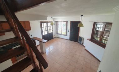 Dúplex en Venta en Villa Primera