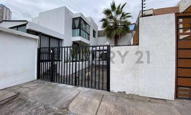 ARRIENDO CASA SECTOR SUR IQUIQUE