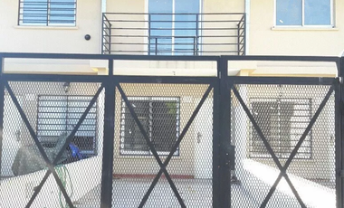 TRIPLEX 4 AMBIENTES EN VENTA FINANCIADO EN HASTA 60 CUOTAS FIJAS EN PESOS