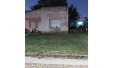 Vendo Casa a reciclar en Caseros, Entre Ríos
