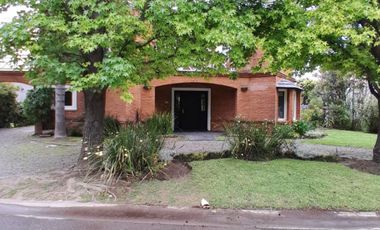 Casa en  Villa Olivos