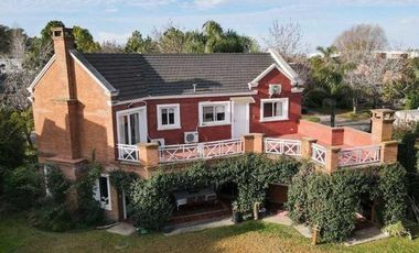 Casa en  Villa Olivos