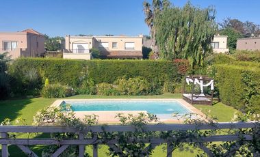 Casa en  Villa Olivos