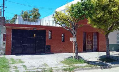 Casa en  VENTA VICTOR HUGO 1300