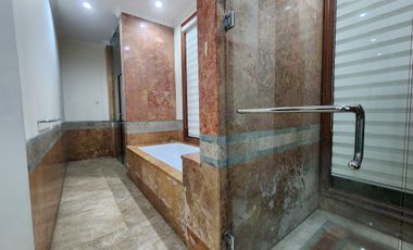 Rumah Siap Huni Di Area Tenang Di Kebayoran Baru, Jaksel