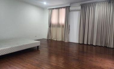 Rumah Siap Huni Di Area Tenang Di Kebayoran Baru, Jaksel