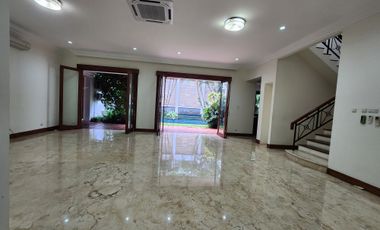 Rumah Siap Huni Di Area Tenang Di Kebayoran Baru, Jaksel