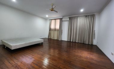 Rumah Siap Huni Di Area Tenang Di Kebayoran Baru, Jaksel