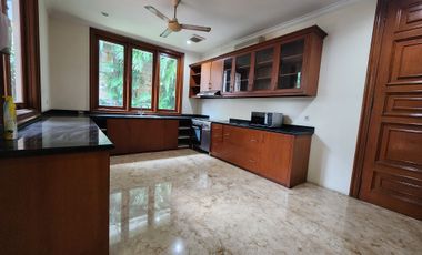 Rumah Siap Huni Di Area Tenang Di Kebayoran Baru, Jaksel