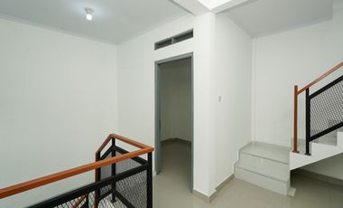 Rumah Idaman 6 Menit ke RS Taman Harapan Baru 2 Lt Dibantu KPR J-35915