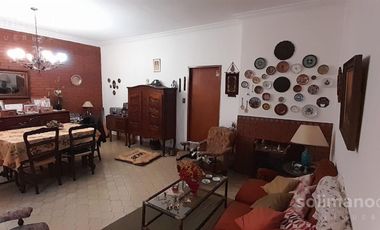 Oportunidad Florida Mitre casa lote propio todo en una planta.-