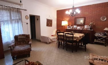 Oportunidad Florida Mitre casa lote propio todo en una planta.-