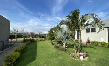 apartamento en venta en trigal del norte. Cod V5727