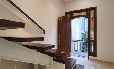 DIJUAL RUMAH MODERN BARU at Jl PINANG EMAS, PONDOK INDAH