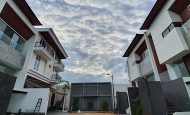 DIJUAL RUMAH MODERN BARU at Jl PINANG EMAS, PONDOK INDAH