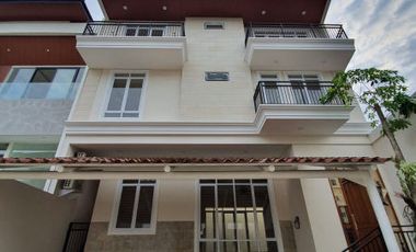 DIJUAL RUMAH MODERN BARU at Jl PINANG EMAS, PONDOK INDAH