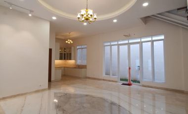 DIJUAL RUMAH MODERN BARU at Jl PINANG EMAS, PONDOK INDAH