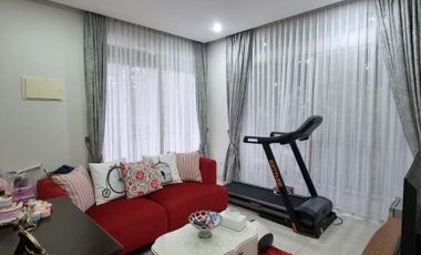 DIJUAL RUMAH ASRI dkt TAMAN at SERENIA HILLS VENTURE BARAT