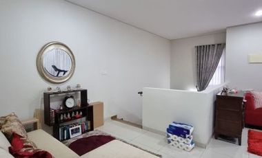 DIJUAL RUMAH ASRI dkt TAMAN at SERENIA HILLS VENTURE BARAT