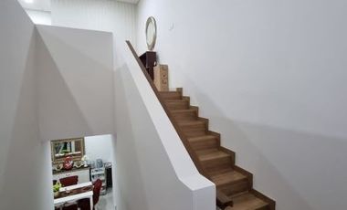 DIJUAL RUMAH ASRI dkt TAMAN at SERENIA HILLS VENTURE BARAT