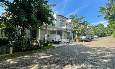 DIJUAL RUMAH ASRI dkt TAMAN at SERENIA HILLS VENTURE BARAT