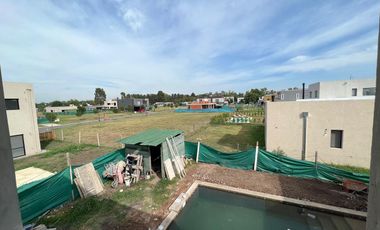 Casa en construcción en Santo Tomás, Pilar
