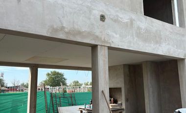 Casa en construcción en Santo Tomás, Pilar