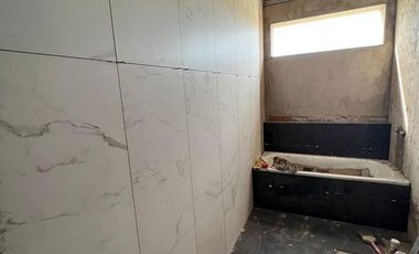 Casa en construcción en Santo Tomás, Pilar