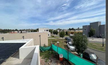 Casa en construcción en Santo Tomás, Pilar