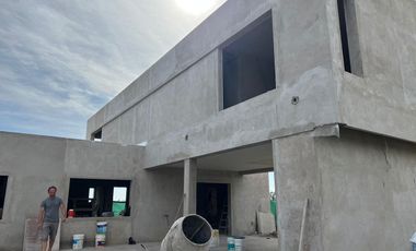 Casa en construcción en Santo Tomás, Pilar