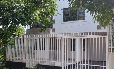 casa en arriendo/venta en el tabor. Cod A106190