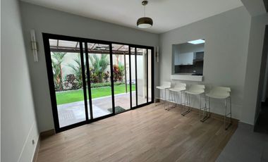 Venta de casa en Panama Pacífico (River Valley) GTA
