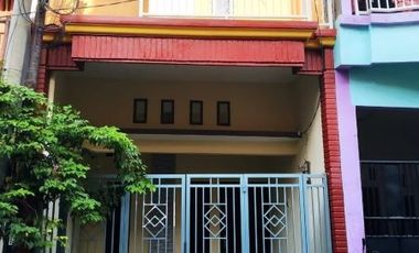 Dijual Rumah 2 lantai SHM di Setro Baru, Surabaya