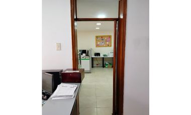 CASA COMERCIAL EN ARRIENDO, SECTOR EL LAGO, CHAPINERO
