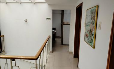 CASA COMERCIAL EN ARRIENDO, SECTOR EL LAGO, CHAPINERO