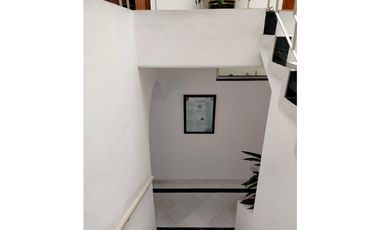 CASA COMERCIAL EN ARRIENDO, SECTOR EL LAGO, CHAPINERO