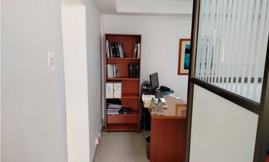 CASA COMERCIAL EN ARRIENDO, SECTOR EL LAGO, CHAPINERO
