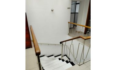 CASA COMERCIAL EN ARRIENDO, SECTOR EL LAGO, CHAPINERO
