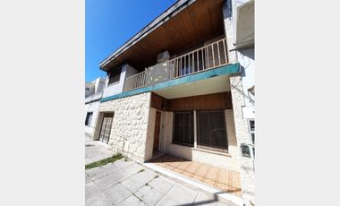 Casa  en Venta Ramos Mejia / La Matanza (A108 7707)