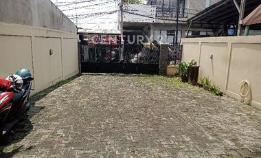 Rumah Kokoh 3 Lantai Di Utan Kayu Bisa Buat Kantor
