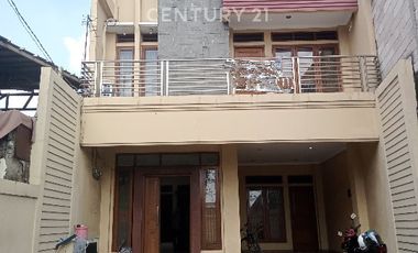 Rumah Kokoh 3 Lantai Di Utan Kayu Bisa Buat Kantor