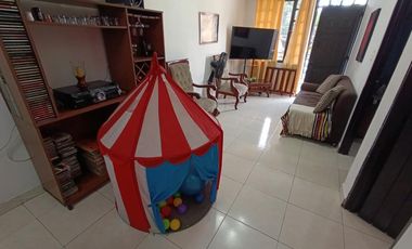 casa en venta en los guayacanes. Cod V5806