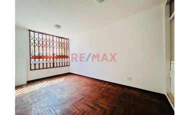Alquilo Amplio Dpto 95 M2 De 2 Dormitorios En 1Er Piso  Urb. Los Precursores - Surco!