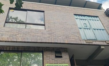 bodega en venta en guayabal. Cod V5764