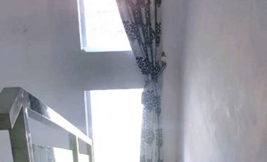 Rumah Mewah Tepi Jalan Aspal di Maguwoharjo